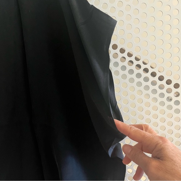 Chaser Silk Crepe Dolman Top Size Medium Black Fits Oversized NWT - Picture 2 of 8